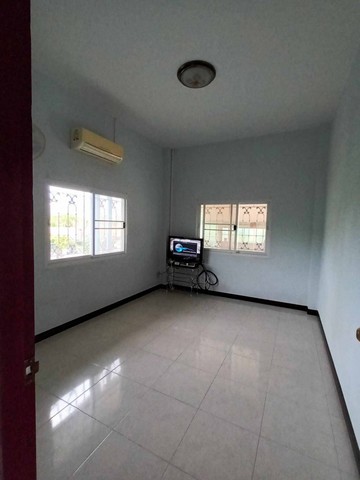 ขายบ้านชั้นเดียวพร้อมเข้าอยู่ เจ้าของอาศัยเองรับประกัน  อำเภอหนองฉาง อุทัยธานี