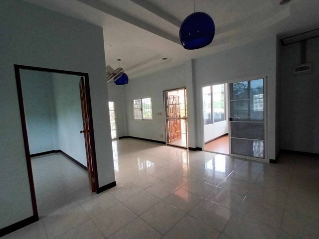 ขายบ้านชั้นเดียวพร้อมเข้าอยู่ เจ้าของอาศัยเองรับประกัน  อำเภอหนองฉาง อุทัยธานี