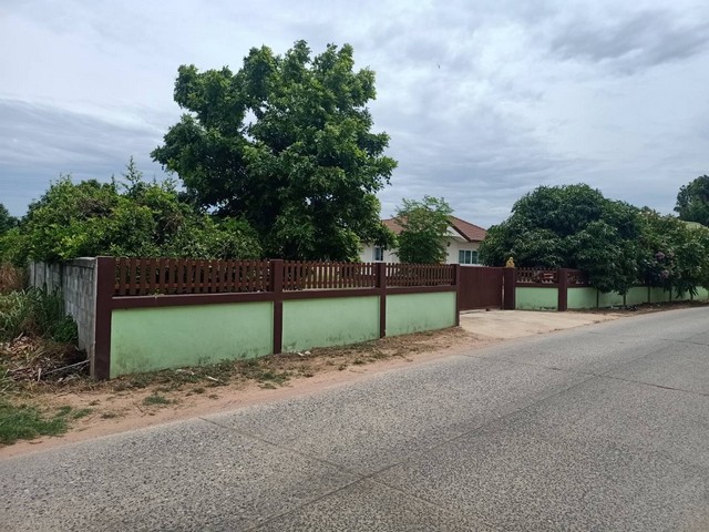 ขายที่ดินสวยทำเลดีติดถนน  เจ้าของขายเอง  อำเภอเมือง จังหวัดนครราชสีมา