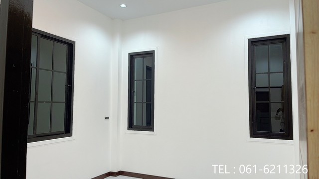 ขายบ้านเดี่ยว ชั้นเดียว 3 ห้องนอน 2 ห้องน้ำ 1ห้องครัว ห้องรับเเขก 2 จอดรถ เจ้าของขายเอง จังหวัดอุทัยธานี 