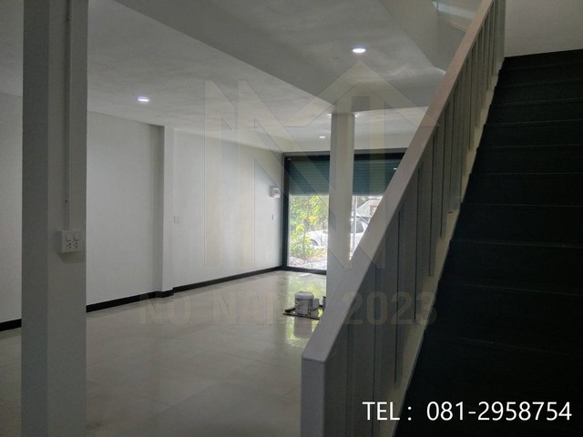 ขายอาคารพาณิชย์ 2 ชั้น รีโนเวทใหม่ เจ้าของขายเอง ตำบลมาบตาพุด อำเภอเมืองระยอง จังหวัดระยอง 
