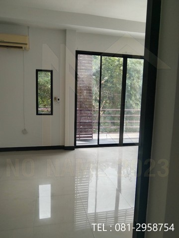 ขายอาคารพาณิชย์ 2 ชั้น รีโนเวทใหม่ เจ้าของขายเอง ตำบลมาบตาพุด อำเภอเมืองระยอง จังหวัดระยอง 