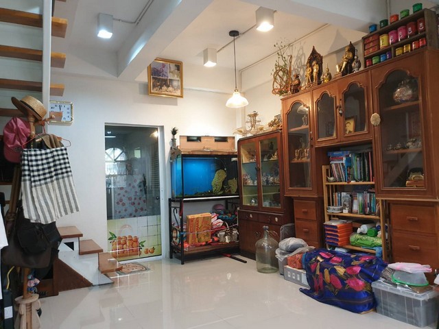 ขายทาวน์เฮาส์งามวงศ์วาน 2ชั้น 2 นอน 2น้ำ 1ครัว เจ้าของขายเอง จังหวัดนนทบุรี