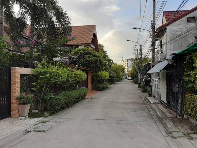 ขายทาวน์เฮาส์งามวงศ์วาน 2ชั้น 2 นอน 2น้ำ 1ครัว เจ้าของขายเอง จังหวัดนนทบุรี