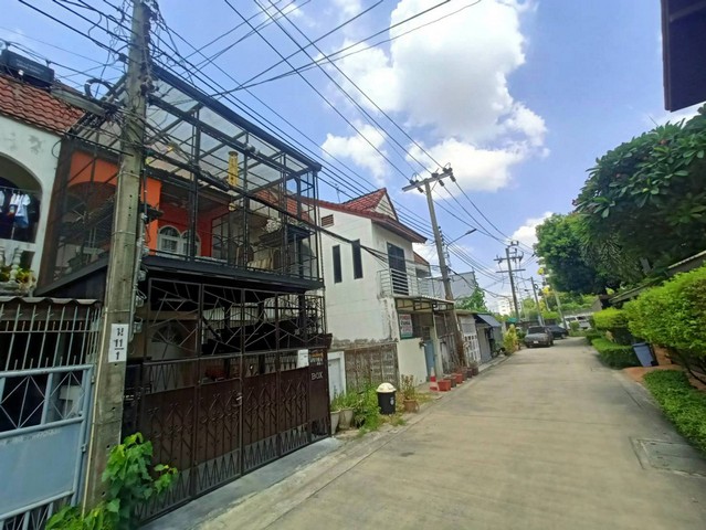 ขายทาวน์เฮาส์งามวงศ์วาน 2ชั้น 2 นอน 2น้ำ 1ครัว เจ้าของขายเอง จังหวัดนนทบุรี