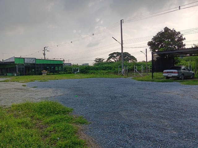 ที่ดินพร้อมสิ่งปลูกสร้าง ให้เซ้งกิจการระยะยาว สามารถทักมาสอบถามรายละเอียดเพิ่มเติมกับเจ้าของโดยตรงได้ จังหวัดนครปฐม