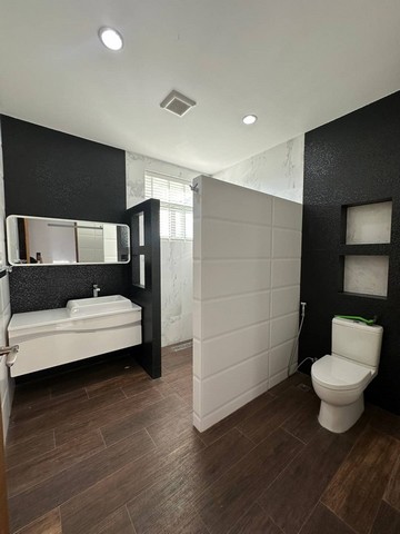 ขาย บ้านพักพูลวิลล่าชั้นเดียว สไตล์ Modern พิกัดสันกำแพง เชียงใหม่