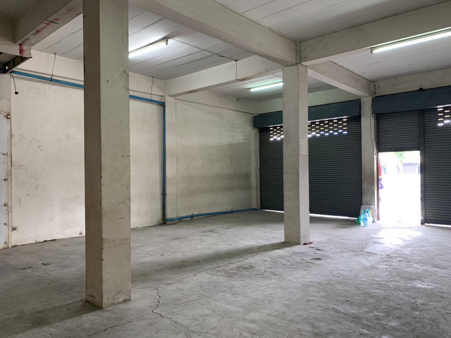 ขายด่วน ลดสุดๆ จาก ราคา 19 ล้าน เหลือ 16.9 ล้าน ตึกแถว 2 คูหา จังหวัดนนทบุรี