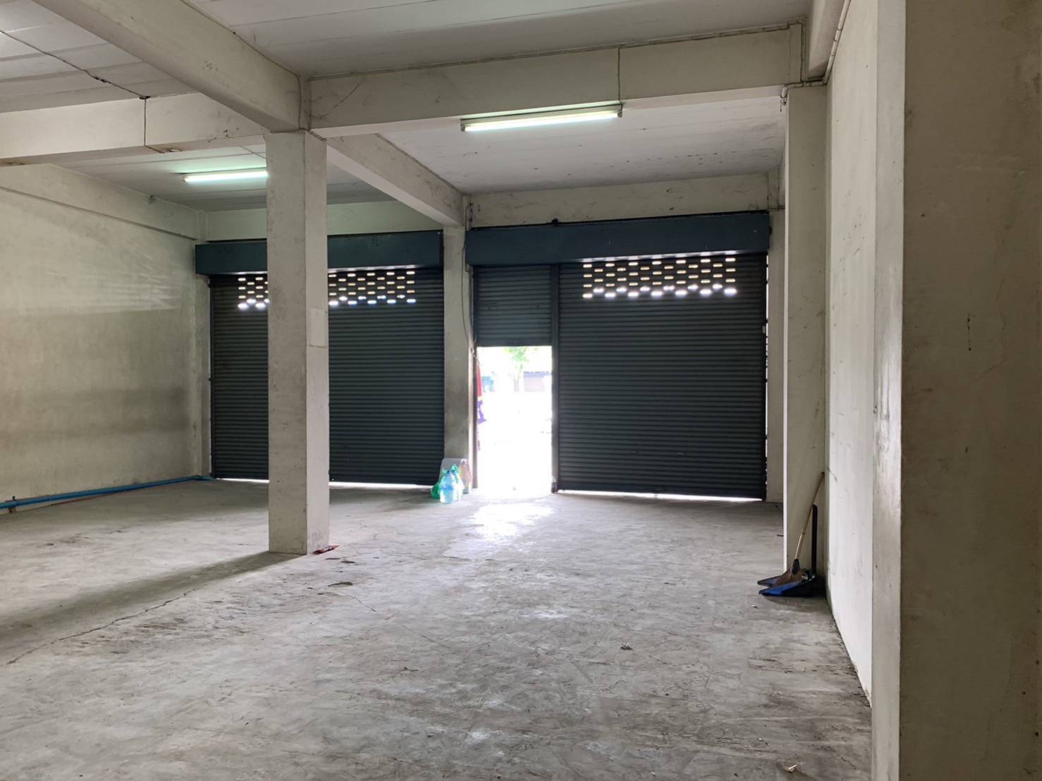 ขายด่วน ลดสุดๆ จาก ราคา 19 ล้าน เหลือ 16.9 ล้าน ตึกแถว 2 คูหา จังหวัดนนทบุรี