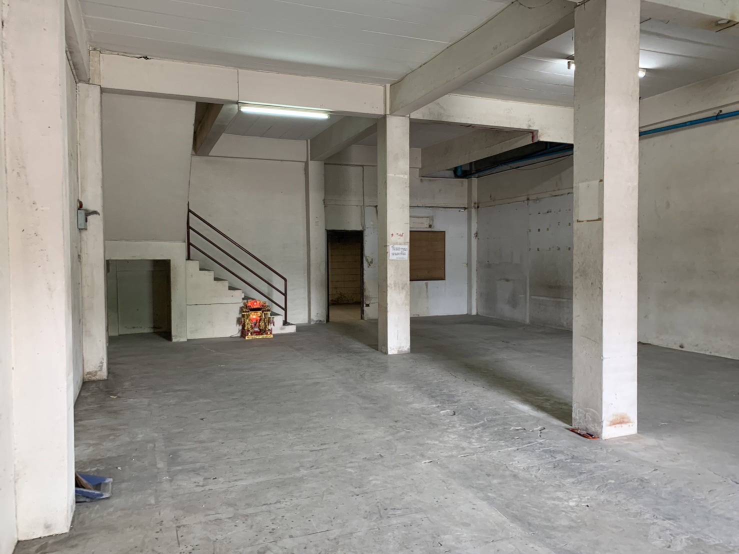 ขายด่วน ลดสุดๆ จาก ราคา 19 ล้าน เหลือ 16.9 ล้าน ตึกแถว 2 คูหา จังหวัดนนทบุรี