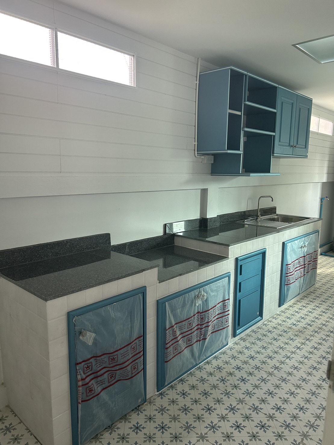 ขายทาวน์เฮ้าส์ 2 ห้องนอน 1 ห้องน้ำ เนื้อที่เริ่มต้น 22.5 ตรว  โครงการ ณภัทรวิลล์ 5  ซอยบ่อนไก่ 10 สัตหีบ ชลบุรี