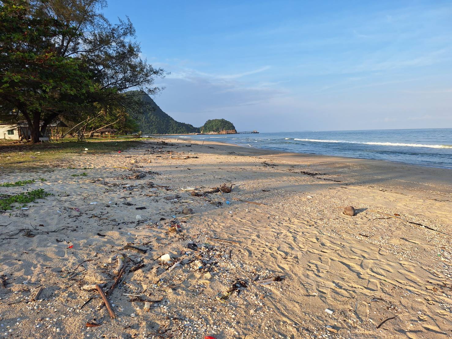 ขายที่ดินติดทะเล เลียบชายทะเลขนอม สิชล5 ไร่ 1 งาน 87 ตารางวา  นครศรีธรรมราช