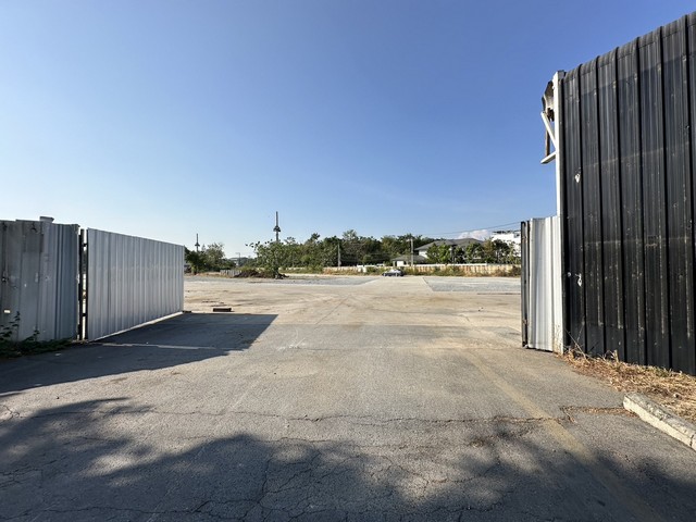 ให้เช่าดินทำเลดี ติดถนนใหญ่ เนื้อที่ 8 ไร่�