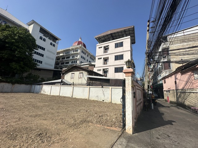 ขายที่ดิน 165 ตารางวา เจ้าของขายเอง สาธุประดิษฐ์ซอย 28 แขวงบางโพงพาง เขตยานนาวา กรุงเทพมหานคร