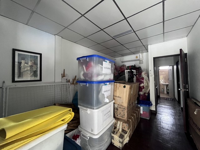 ขายบ้านทาวเฮาส์ 21 ตารางวา  ตกแต่งพร้อมเข้าอยู่ ลาดพร้าว 101 แยก 19 กรุงเทพมหานคร