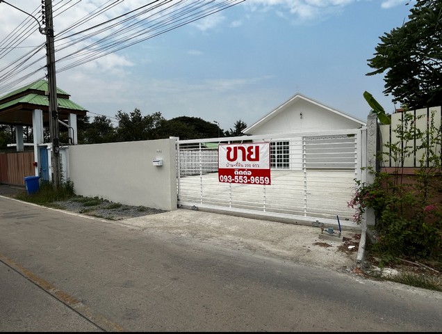 ขาย /  เช่าที่ดิน  200 ตารางวา บ้านสร้างใหม่พร้อมโกดัง เจ้าของปล่อยเช่าเอง ตำบลบางคูรัด อำเภอบางบัวทอง จังหวัดนนทบุรี