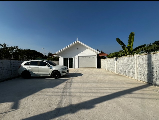 ขาย /  เช่าที่ดิน  200 ตารางวา บ้านสร้างใหม่พร้อมโกดัง เจ้าของปล่อยเช่าเอง ตำบลบางคูรัด อำเภอบางบัวทอง จังหวัดนนทบุรี