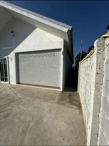 ขาย /  เช่าที่ดิน  200 ตารางวา บ้านสร้างใหม่พร้อมโกดัง เจ้าของปล่อยเช่าเอง ตำบลบางคูรัด อำเภอบางบัวทอง จังหวัดนนทบุรี