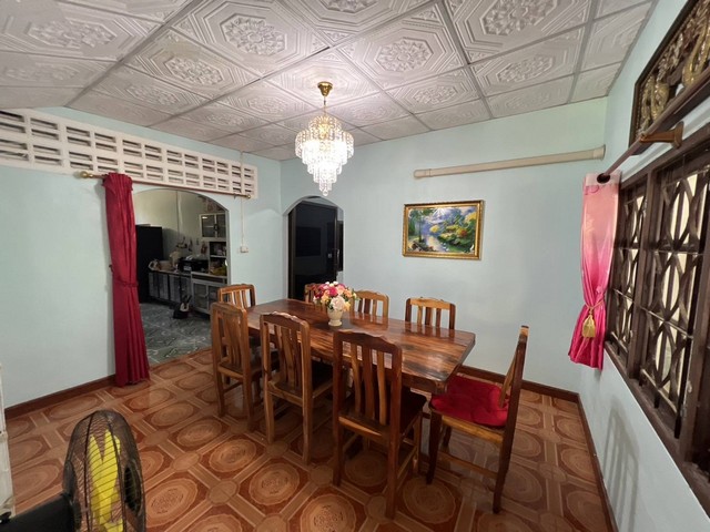 ขายที่ดินทำเลทองพร้อมบ้าน และสวนปาล์ม 1 ไร่ 1 งาน 96 ตารางวา ชุมพร