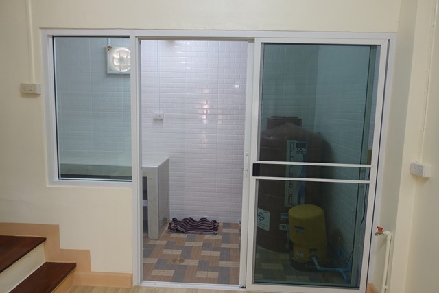 ขายทาวน์เฮาส์ 3 ชั้น 18 ตารางวา ตำบลท่าทราย อำเภอเมืองนนทบุรี นนทบุรี 