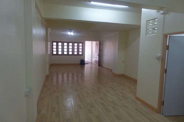 ขายทาวน์เฮาส์ 3 ชั้น 18 ตารางวา ตำบลท่าทราย อำเภอเมืองนนทบุรี นนทบุรี 