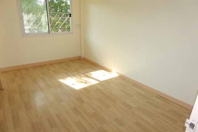 ขายทาวน์เฮาส์ 3 ชั้น 18 ตารางวา ตำบลท่าทราย อำเภอเมืองนนทบุรี นนทบุรี 