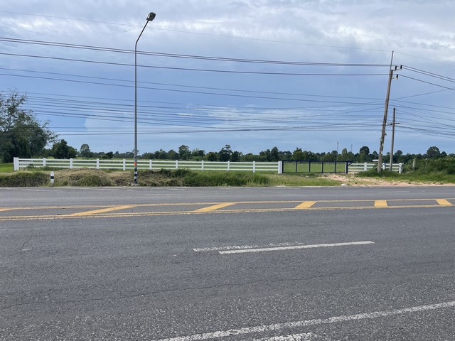 ขายที่ดิน เหมาะสำหรับทำคาเฟ่ รอมรั้วคาวบอยเเล้ว