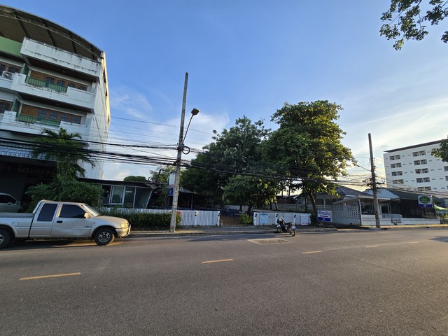 ขายที่ดิน 158.60 ตารางวา ปากซอยราชนิกูล 6 หน้ากว้างประมาณ 12 เมตร น้ำไม่ท่วม  จังหวัดนครราชสีมา