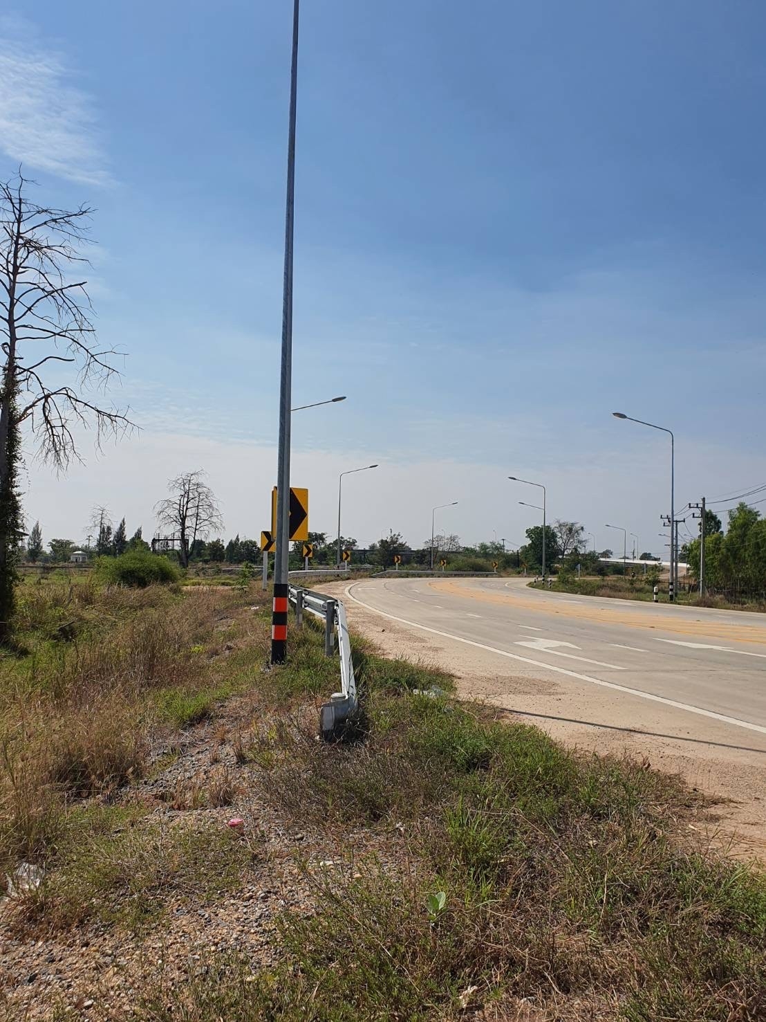 ขายที่ดินติดถนน 1 ไร่ 3 งาน 2 ตร.วา