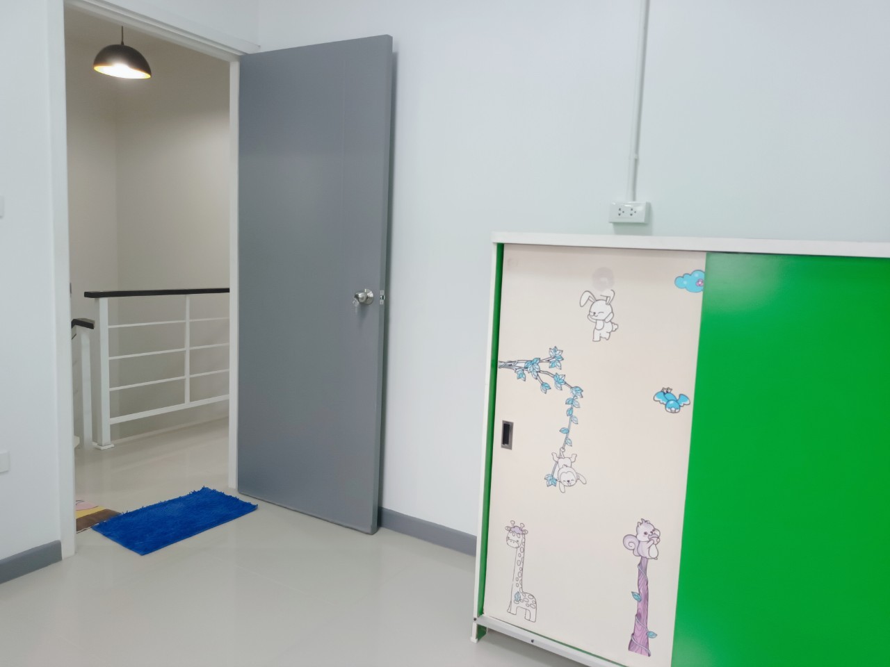 ขายทาวน์เฮาส์ 2 ชั้น เนื้อที่ 18.4 ตร.ว. หน้ากว้าง 4 เมตร