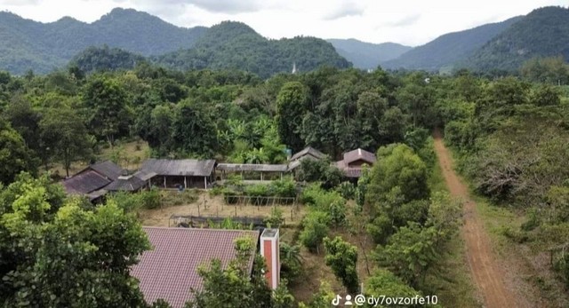 ขายที่ดิน 6ไร่ 3งาน มีบ้าน 2ชั้น สไตล์คันทรี 7ห้องนอน 7ห้องน้ำ ห้องโถงขนาดใหญ่อุทัยธานี