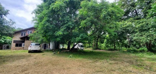 ขายที่ดิน 6ไร่ 3งาน มีบ้าน 2ชั้น สไตล์คันทรี 7ห้องนอน 7ห้องน้ำ ห้องโถงขนาดใหญ่อุทัยธานี