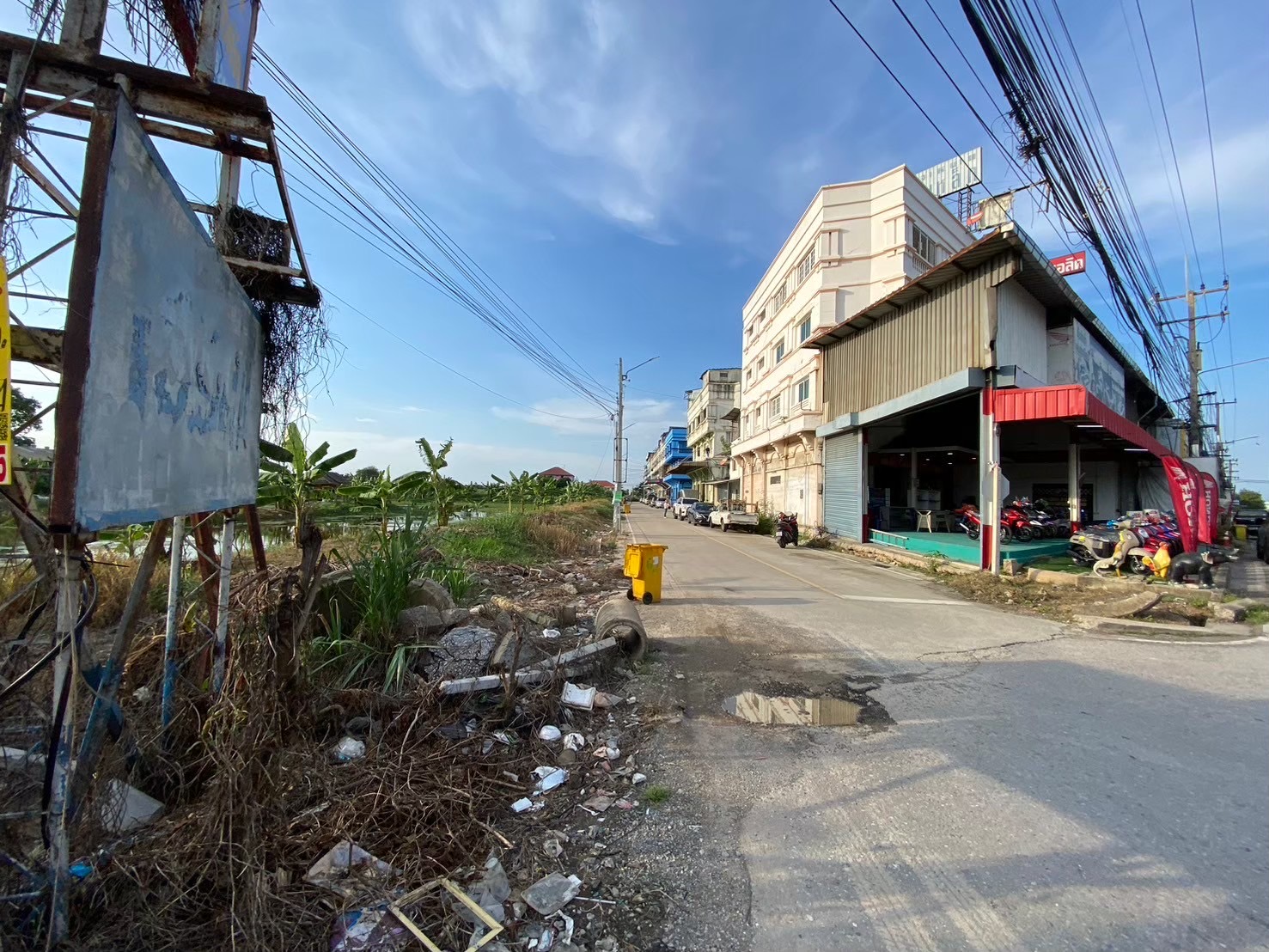 ขายด่วนๆ‼ ที่ดินถนนเอกชัย 143 ตารางวา แปลงมุม ถมแล้ว ติดถนนสาธารณะ ซอย สุภาหาร 3  บางขุนเทียน กทม.