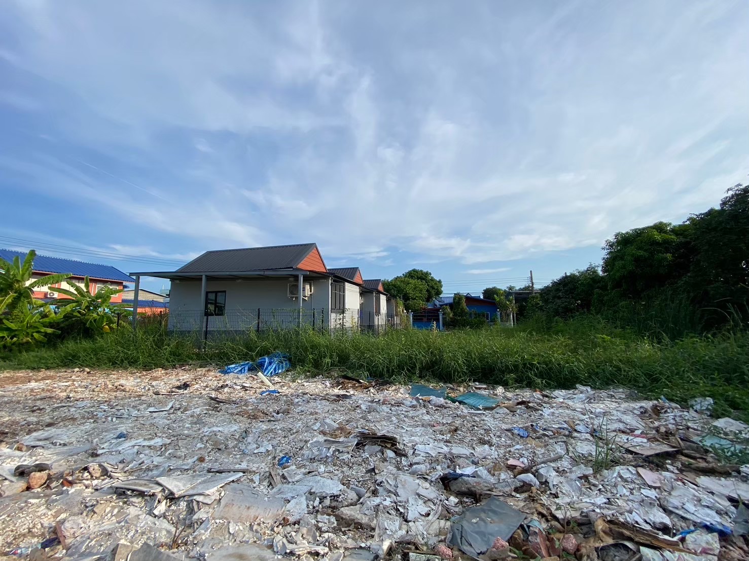 ขายด่วนๆ‼ ที่ดินถนนเอกชัย 143 ตารางวา แปลงมุม ถมแล้ว ติดถนนสาธารณะ ซอย สุภาหาร 3  บางขุนเทียน กทม.