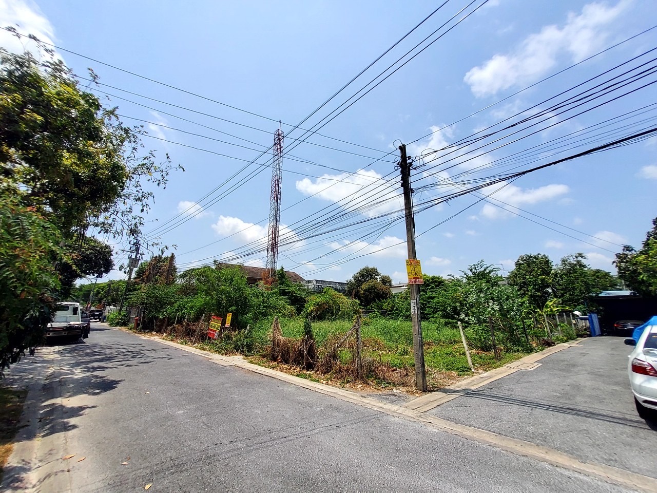 ขายด่วนๆ‼ ที่ดินแปลงมุม 143 ตารางวา ติดถนนลาดยางสาธารณะ พุทธมณฑลสาย 2 ซอย 11 เขต ภาษีเจริญ กุรงเทพมหานคร