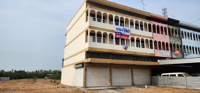 ขายที่ดินพร้อมอาคารพาณิชย์  84 ตารางวา 3 ชั้น ( 3 คูหา ) ตำบลหน้าเมือง อำเภอเมือง จังหวัดราชบุรี 