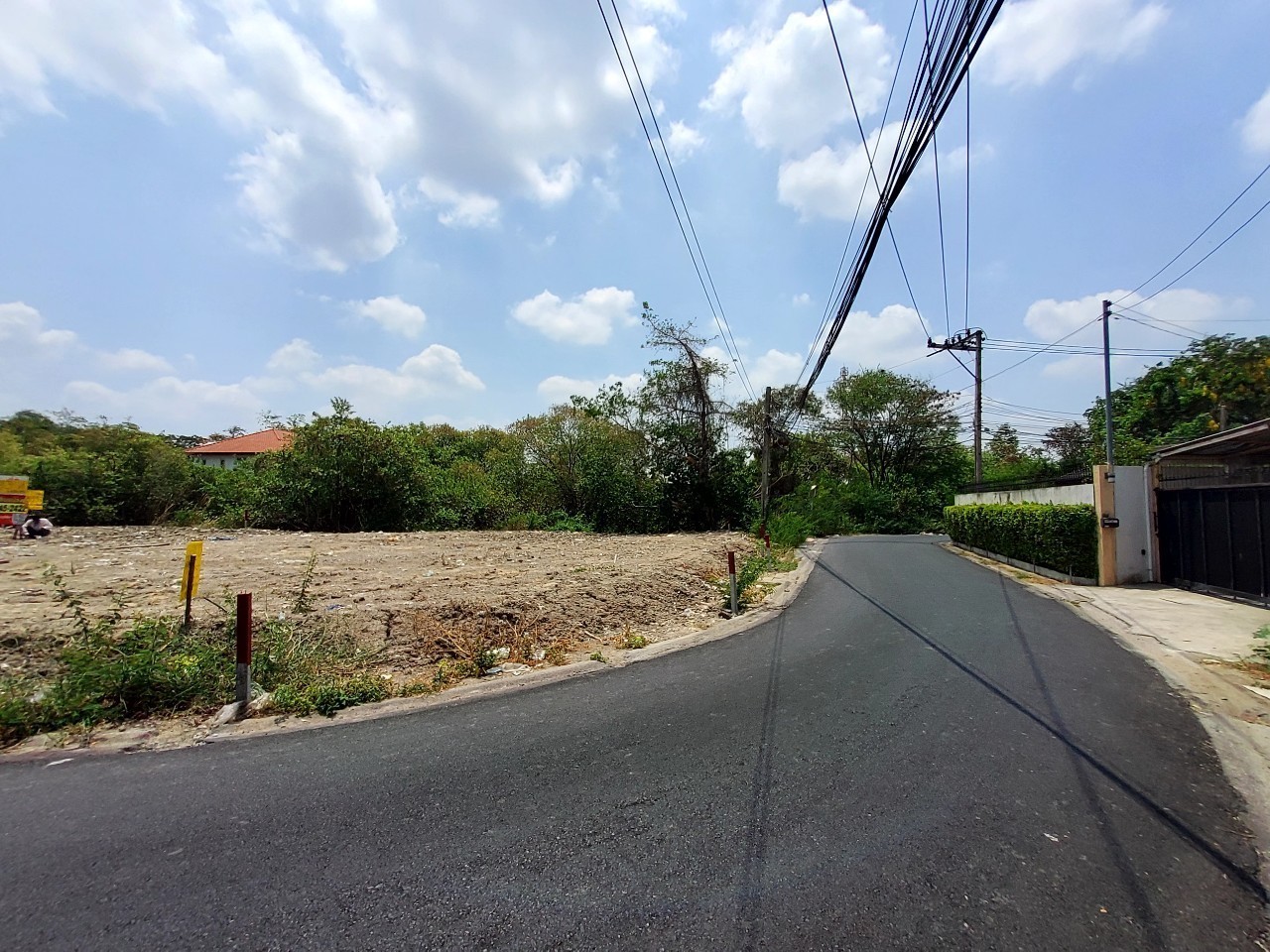 ขายที่ดินใกล้วงแหวนกาญจนาภิเษก 393 ตารางวา ติดถนนคอนกรีต ถมแล้ว ซอย คู้บอน 28 คันนายาว กทม.