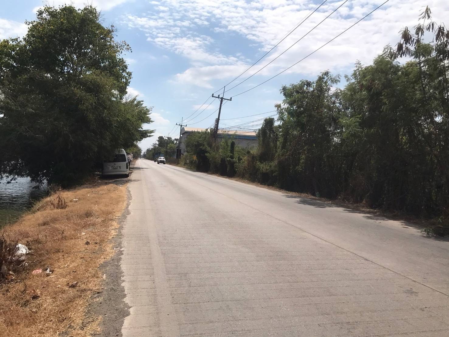 ขายด่วน ที่ดินติดถนนเลียบคลองหก 7-1-43 ไร่แปลงมุม  ซอยคลองหกตะวันตก 21 อ.คลองหลวง จ.ปทุมธานี