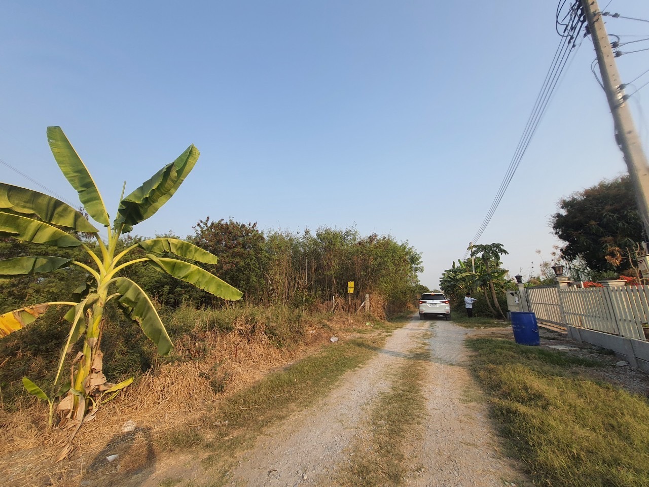 vายที่ดินนราภิรมย์ 105 ตารางวาติดถนนสาธารณะ ซอยพระมอพิสัย 4 อ.บางเลน จ.นครปฐม 