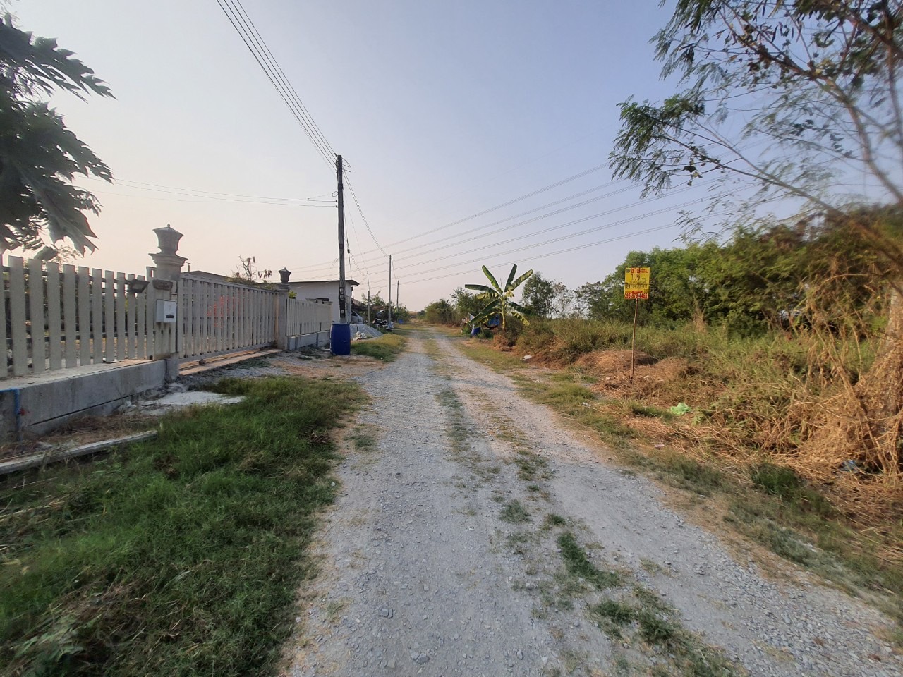 vายที่ดินนราภิรมย์ 105 ตารางวาติดถนนสาธารณะ ซอยพระมอพิสัย 4 อ.บางเลน จ.นครปฐม 