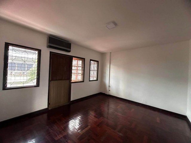 ขายทาวน์เฮ้าส์ทาวน์ 2 ห้องนอน 2 ห้องน้ำ ลำปาง