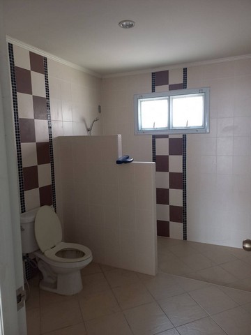 บ้านเดี่ยวหมู่บ้านสิรารมย์   พร้อมที่ดิน 2 ชั้น จอดรถได้ 3-4 คัน  จังหวัดนครราชสีมา