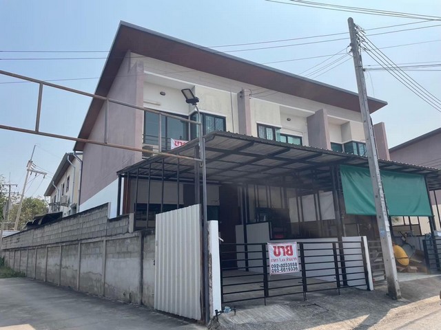 ขายทาวน์โฮม 2 ชั้น ในตัวเมืองแพร่ ทำเลดี เดินทางสะดวกมาก จังหวัดแพร่