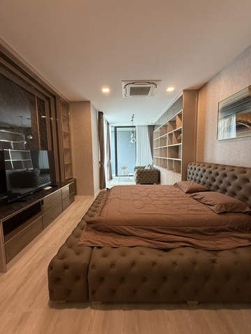 ปล่อยให้เช่า Vive2 กรุงเทพกรีฑา ติดโรงเรียนเวลลิงตั้น เดินไปได้  ปล่อยเช่า 350,000  บาทต่อเดือน ขาย 49 ล้านบาท กรุงเทพมหานคร 