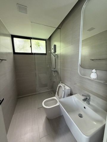 ปล่อยให้เช่า Vive2 กรุงเทพกรีฑา ติดโรงเรียนเวลลิงตั้น เดินไปได้  ปล่อยเช่า 350,000  บาทต่อเดือน ขาย 49 ล้านบาท กรุงเทพมหานคร 