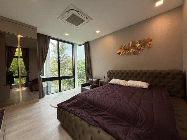 ปล่อยให้เช่า Vive2 กรุงเทพกรีฑา ติดโรงเรียนเวลลิงตั้น เดินไปได้  ปล่อยเช่า 350,000  บาทต่อเดือน ขาย 49 ล้านบาท กรุงเทพมหานคร 