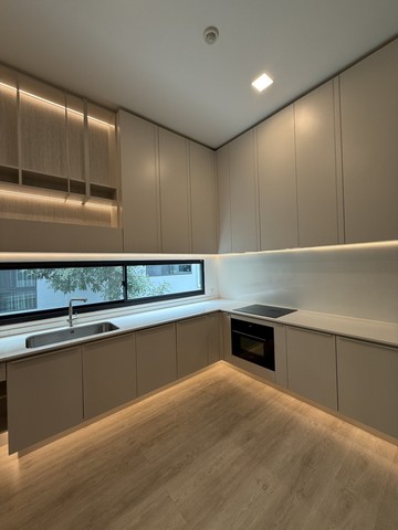 ปล่อยให้เช่า Vive2 กรุงเทพกรีฑา ติดโรงเรียนเวลลิงตั้น เดินไปได้  ปล่อยเช่า 350,000  บาทต่อเดือน ขาย 49 ล้านบาท กรุงเทพมหานคร 