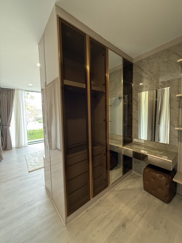 ปล่อยให้เช่า Vive2 กรุงเทพกรีฑา ติดโรงเรียนเวลลิงตั้น เดินไปได้  ปล่อยเช่า 350,000  บาทต่อเดือน ขาย 49 ล้านบาท กรุงเทพมหานคร 