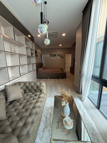 ปล่อยให้เช่า Vive2 กรุงเทพกรีฑา ติดโรงเรียนเวลลิงตั้น เดินไปได้  ปล่อยเช่า 350,000  บาทต่อเดือน ขาย 49 ล้านบาท กรุงเทพมหานคร 