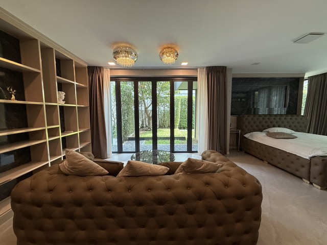 ปล่อยให้เช่า Vive2 กรุงเทพกรีฑา ติดโรงเรียนเวลลิงตั้น เดินไปได้  ปล่อยเช่า 350,000  บาทต่อเดือน ขาย 49 ล้านบาท กรุงเทพมหานคร 